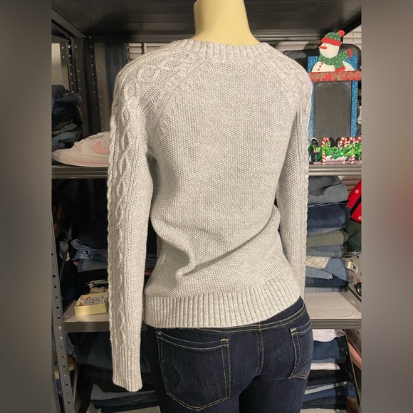 Gap - Picture 3 of 4